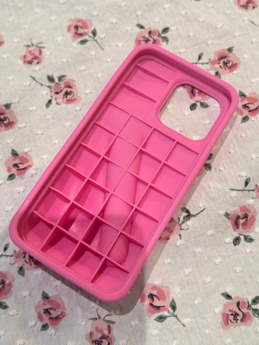 Rhode Lip Case iPhone 15 Pro Max — Hot Pink (Discontinued)